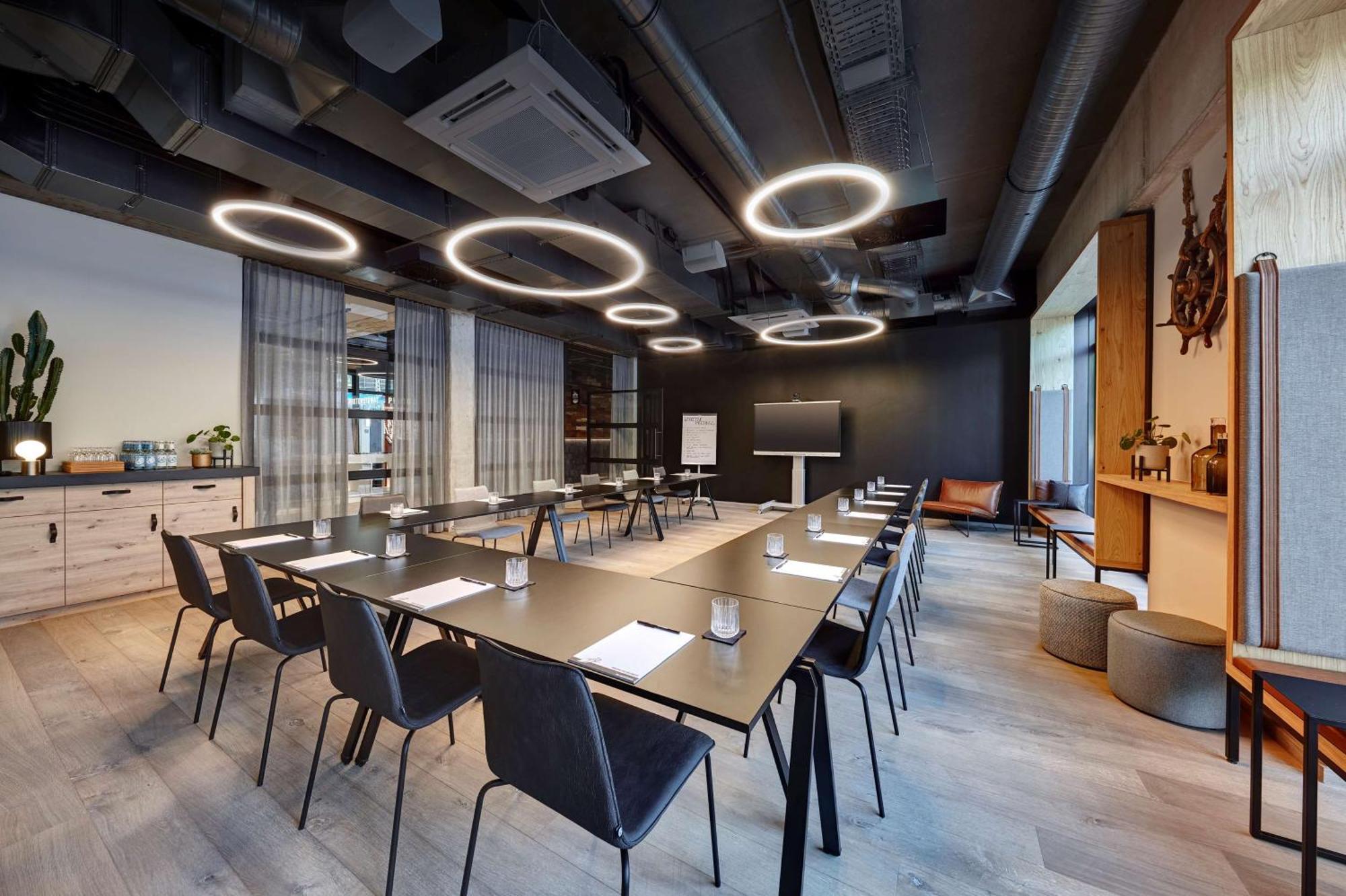 Me And All Hotel Kiel, By Hyatt ภายนอก รูปภาพ
